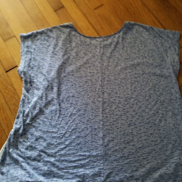 Ladies Top - Picture 2 of 3